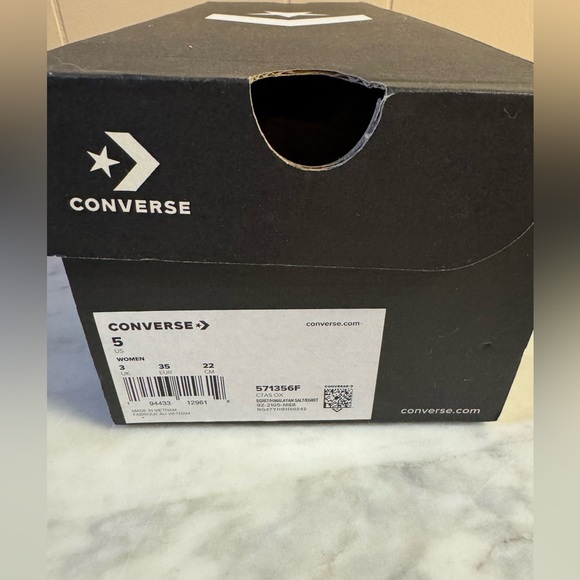 Like NEW Pink Converse all star women’s size 5 - worn once - Picture 6 of 8